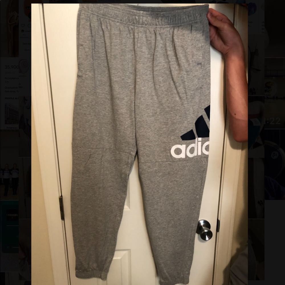 🌟Men’s Adidas Joggers🌟
